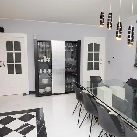 펜션 La Casa De Anver 라 라스트리야